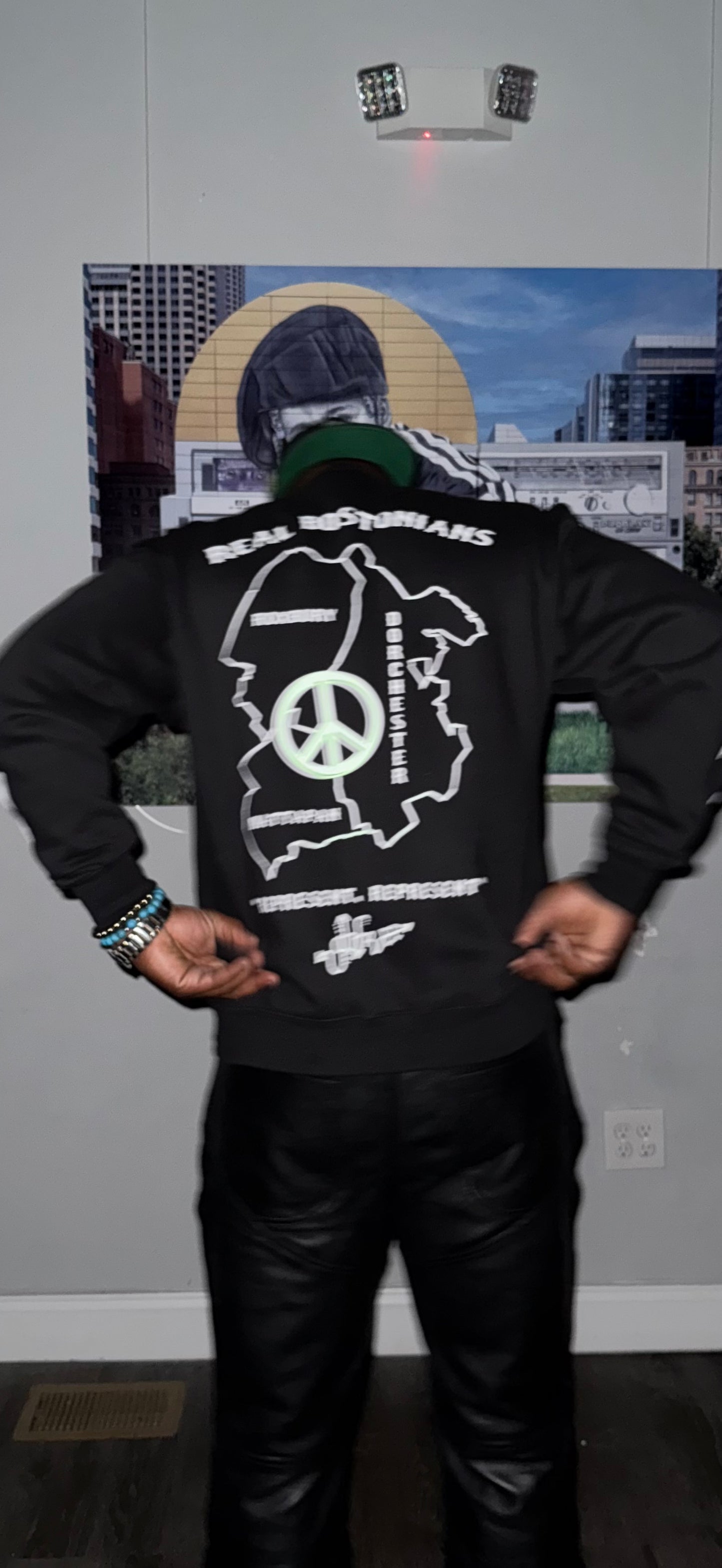 "Real Bostonians Crewneck - 617 Black"